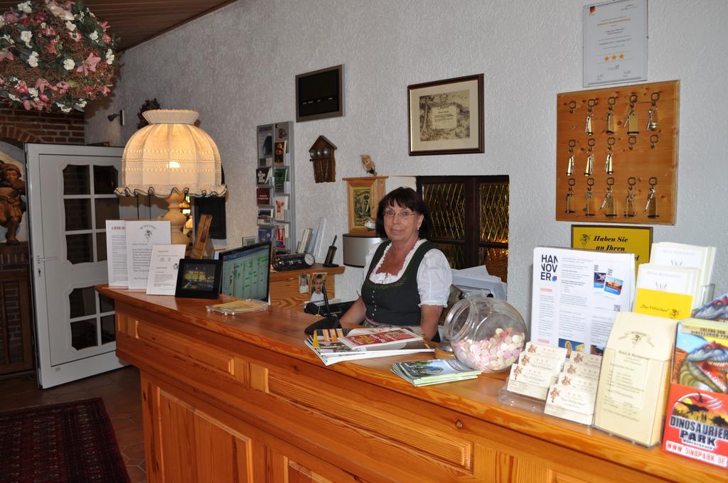 Hotel & Restaurant Bei Hoelzchen Хановер Екстериор снимка