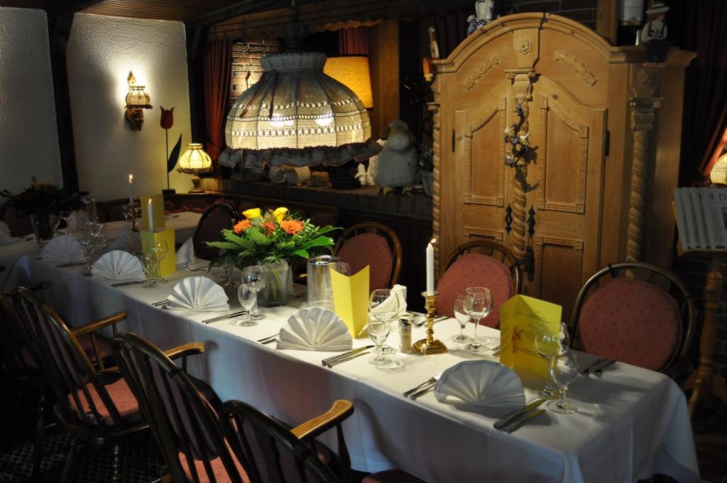 Hotel & Restaurant Bei Hoelzchen Хановер Екстериор снимка
